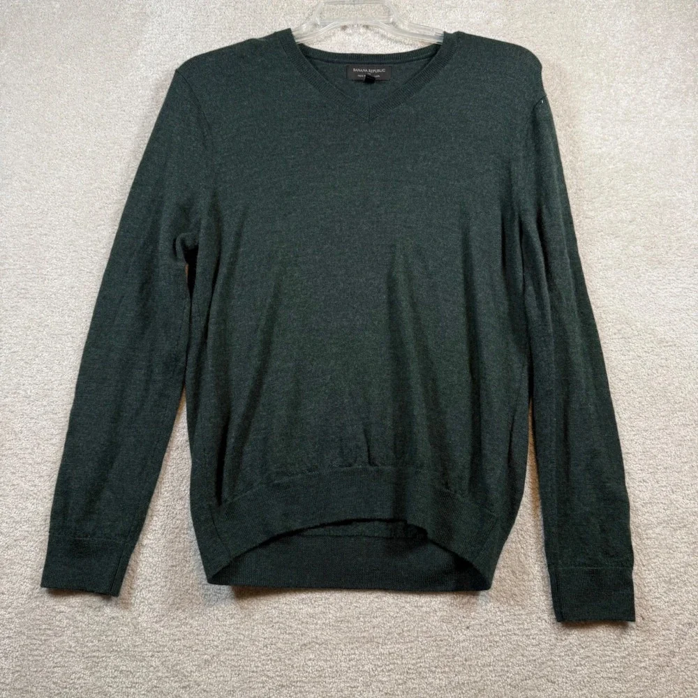 Banana Republic V-Neck Sweater Mens Medium Green 100% Merino Wool Long Sleeve